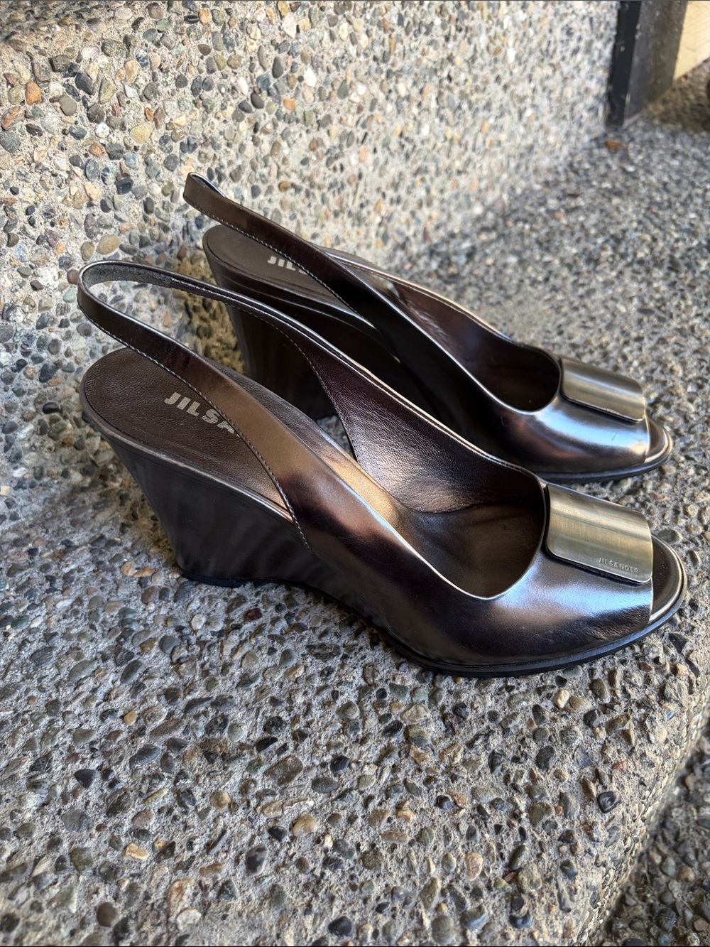 Jil Sander Dark Silver Metallic Leather Peep-Toe Slingback Wedges